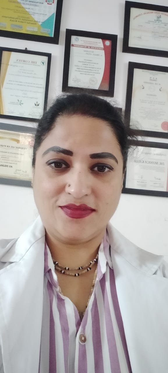 Dr. Monica (PT)